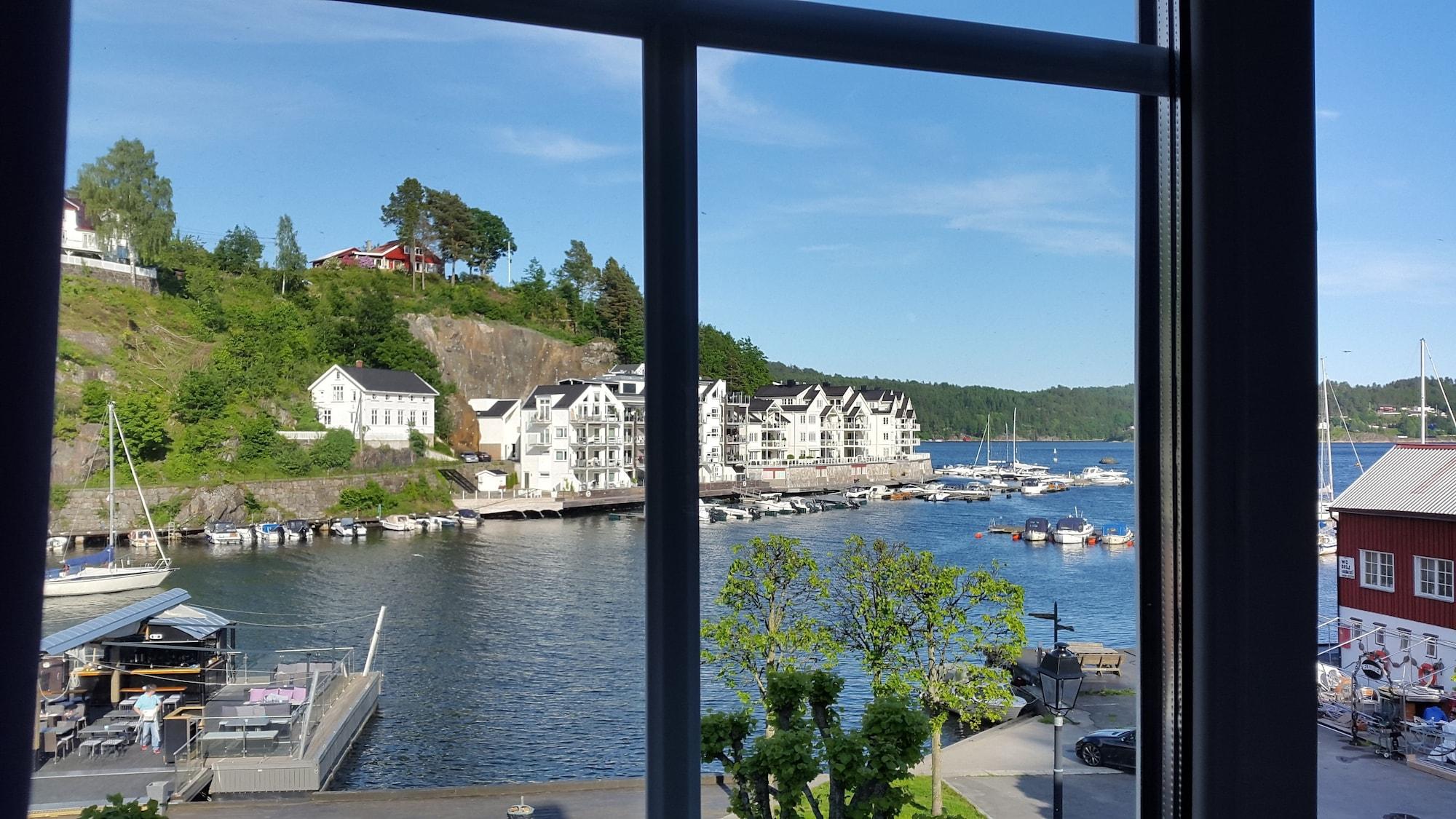 Tvedestrand Fjordhotell - Unike Hoteller Bagian luar foto
