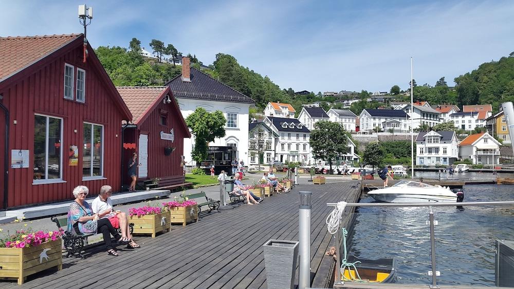 Tvedestrand Fjordhotell - Unike Hoteller Bagian luar foto